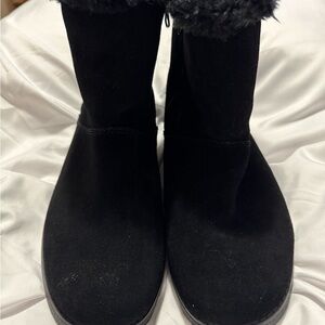 Universal Thread Suede Women's Black Winter Boots